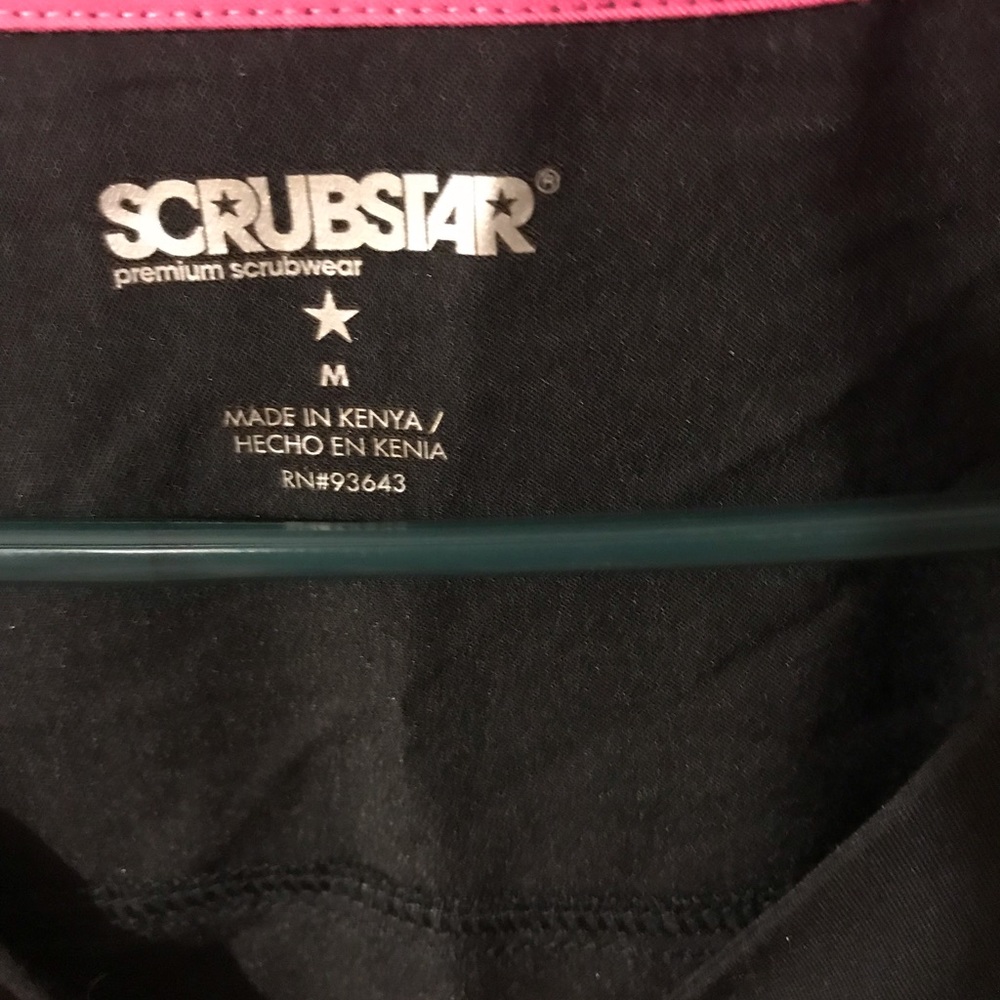 Scrubs - Picture 3 of 3